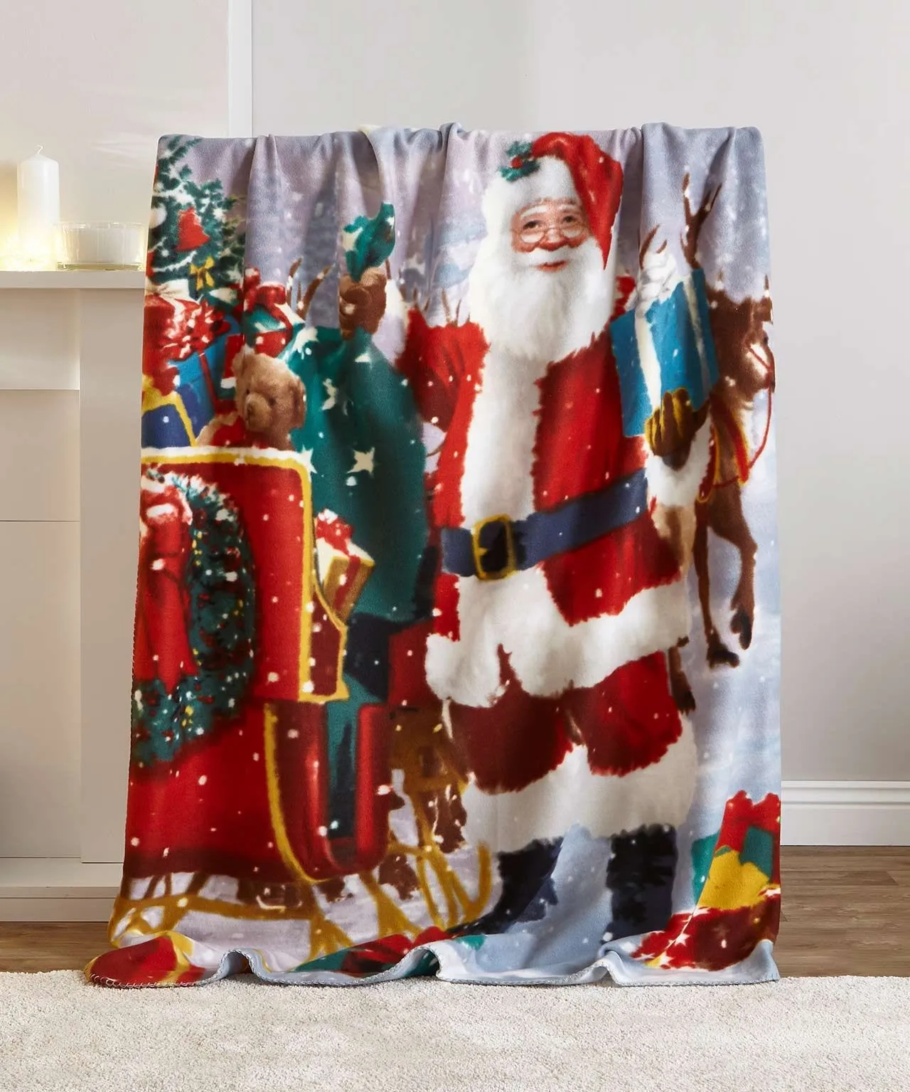 2 Santa Fleece Throws