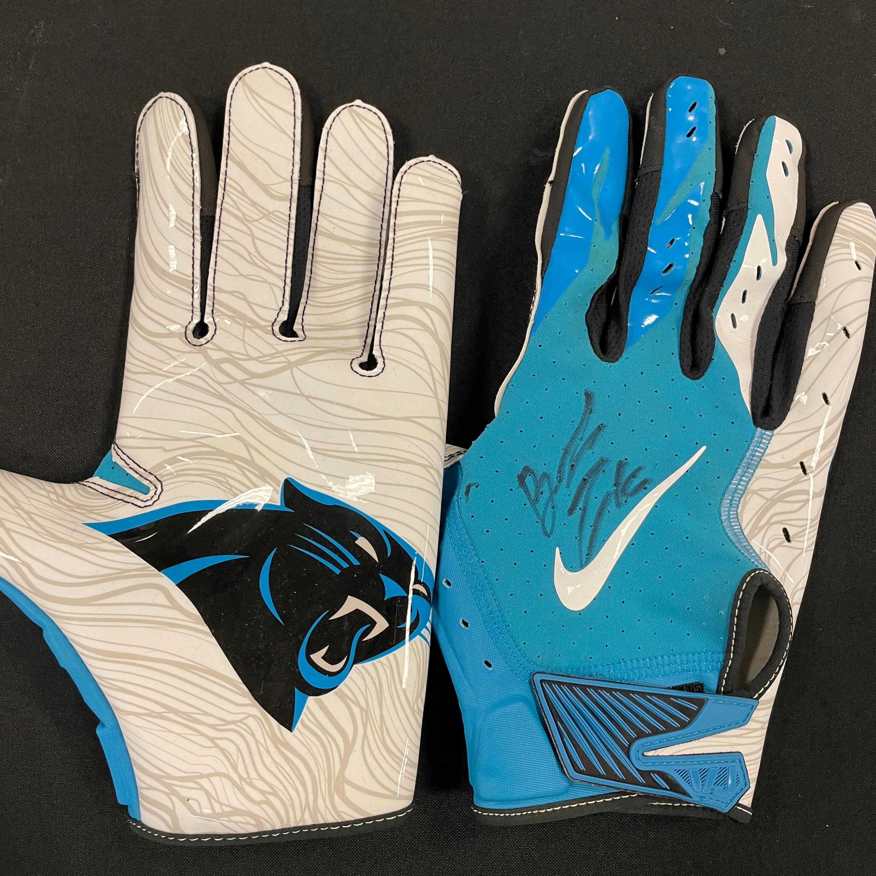 Brandon Zylstra Worn Gloves