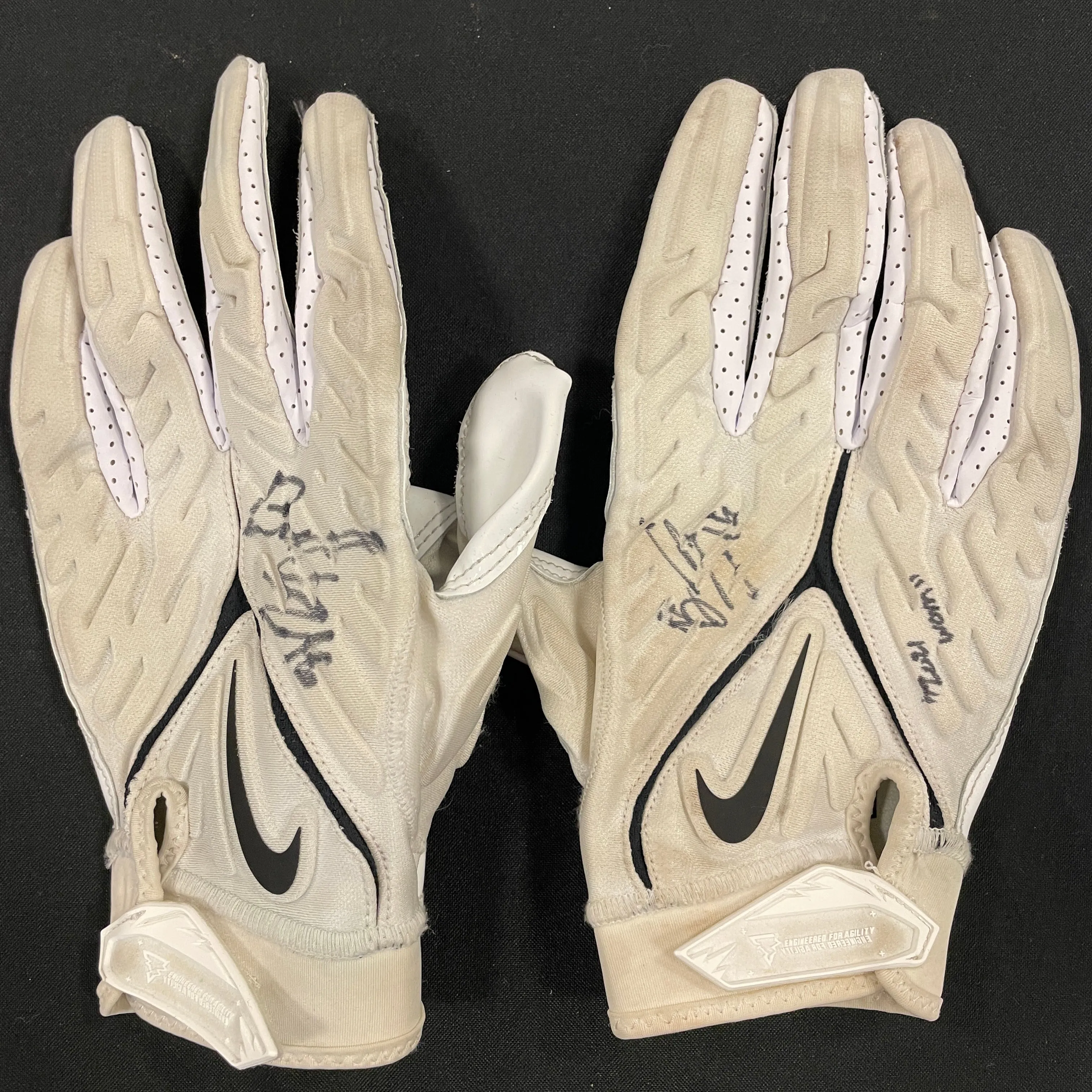 Brandon Zylstra Worn Gloves