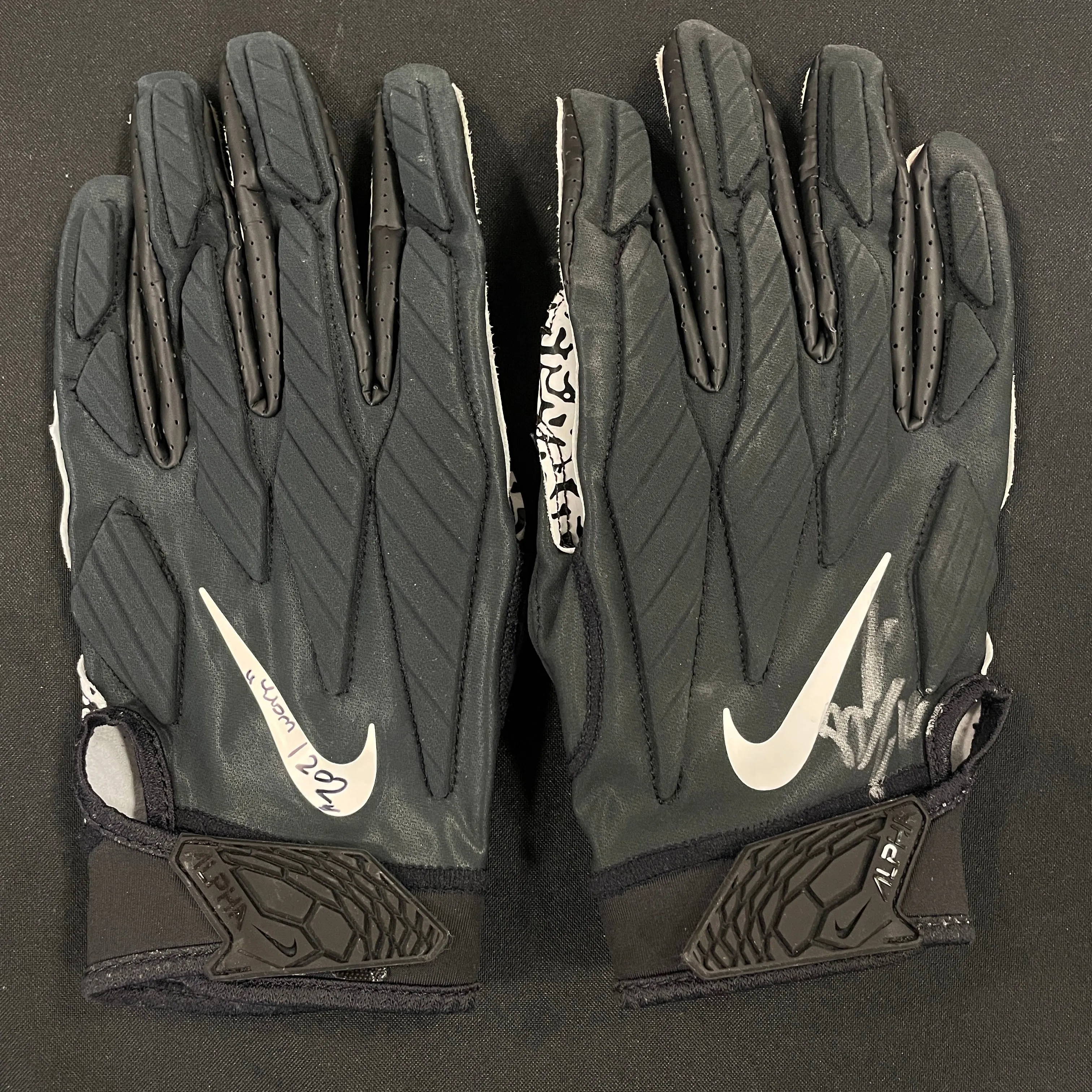 Brandon Zylstra Worn Gloves