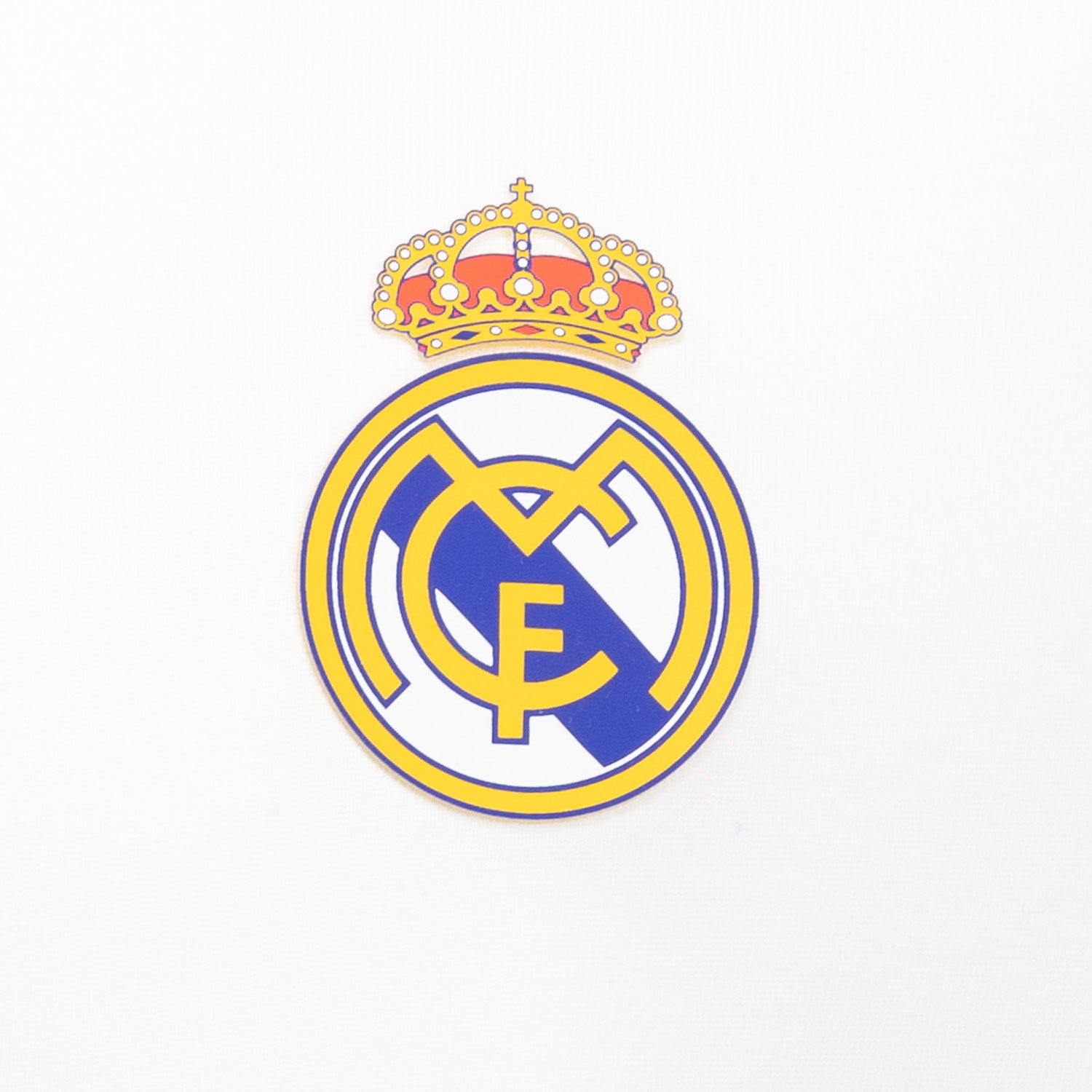 Camiseta Blanca Hombre ECO Essentials Real Madrid Escudo Color