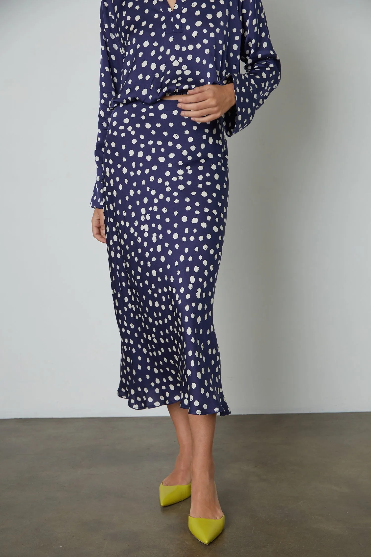 KAIYA POLKA DOT SKIRT IN NAVY