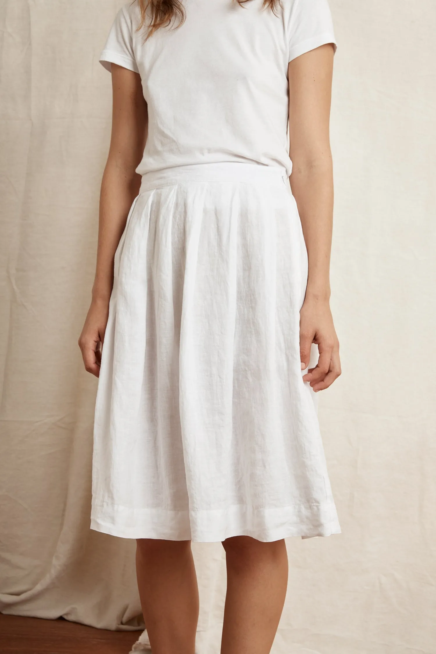 KRISTAL WOVEN LINEN SKIRT IN WHITE