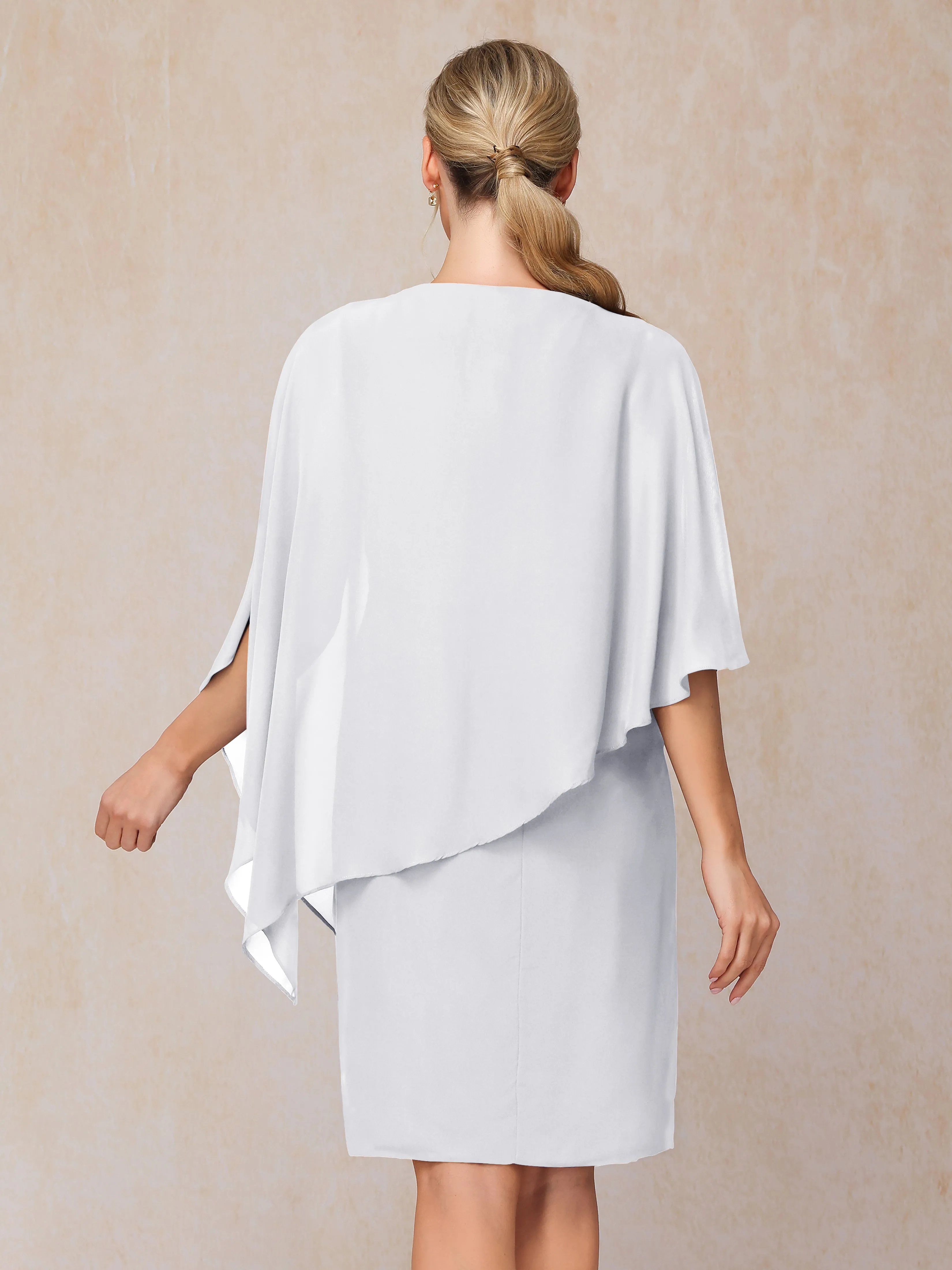 Manches asymétriques Col bateau Mousseline Robe Mère de la Mariée avec cape