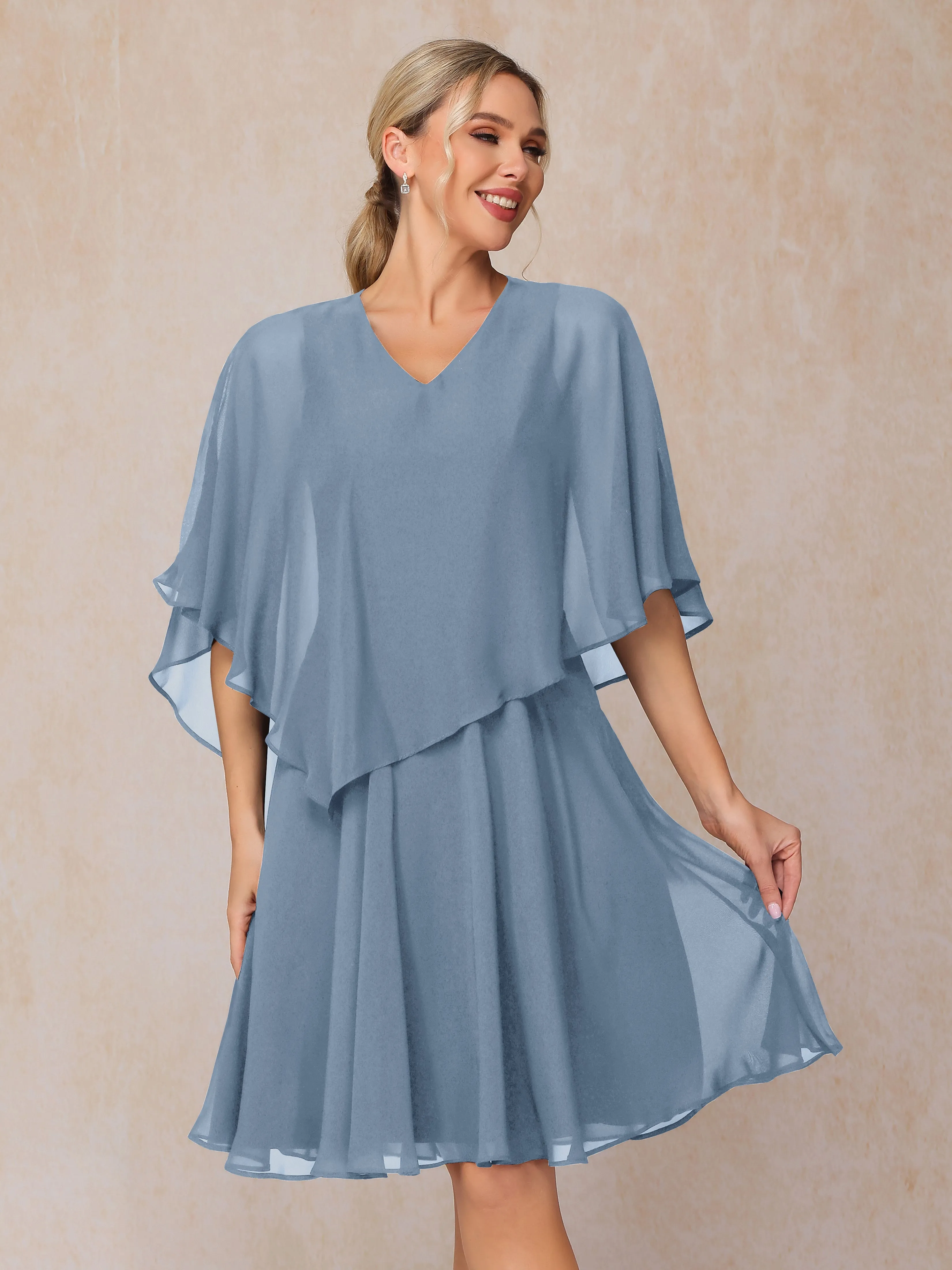 Trapèze Manches asymétriques Col V Mousseline Robe Mère de la Mariée avec cape