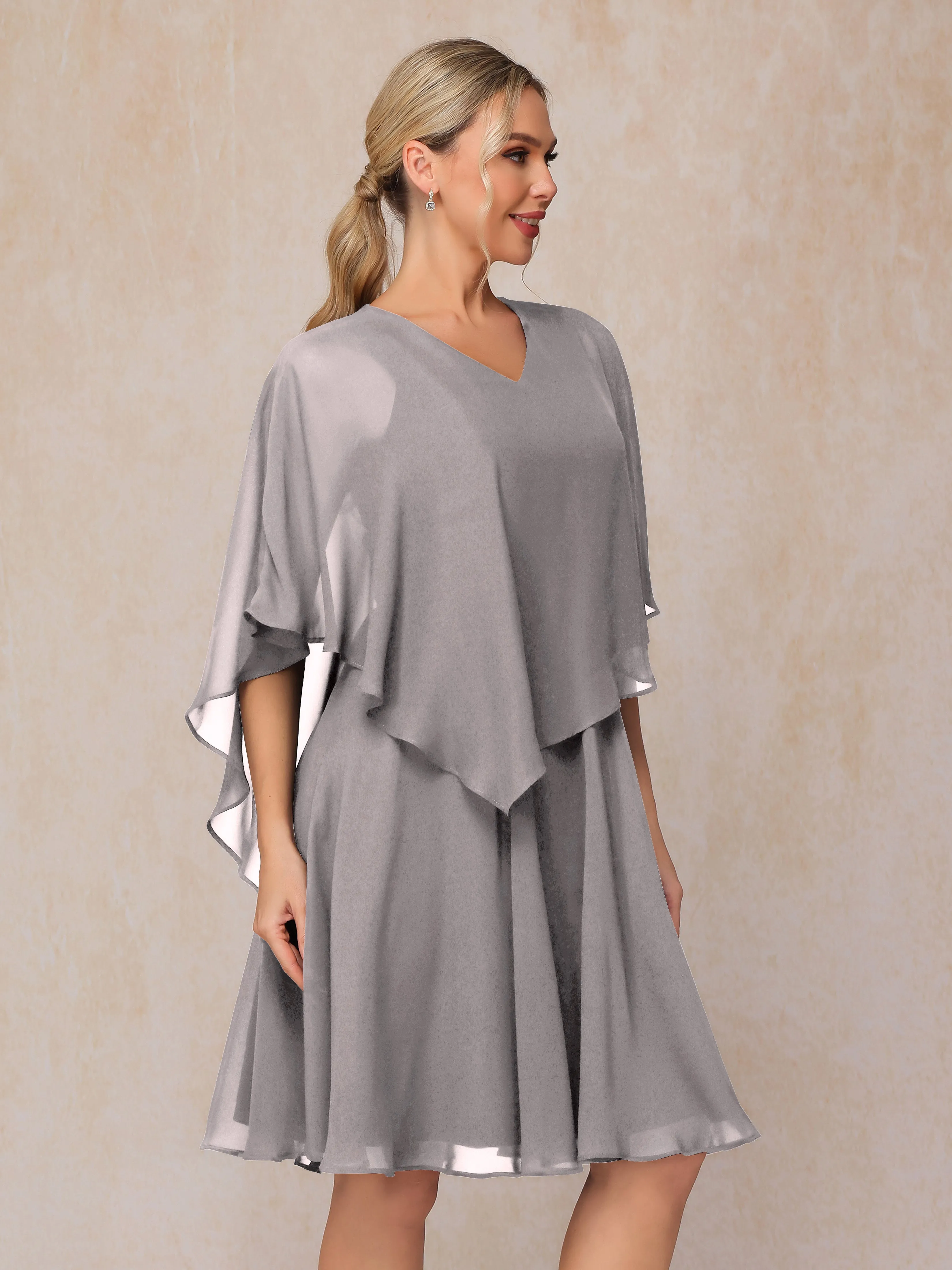 Trapèze Manches asymétriques Col V Mousseline Robe Mère de la Mariée avec cape