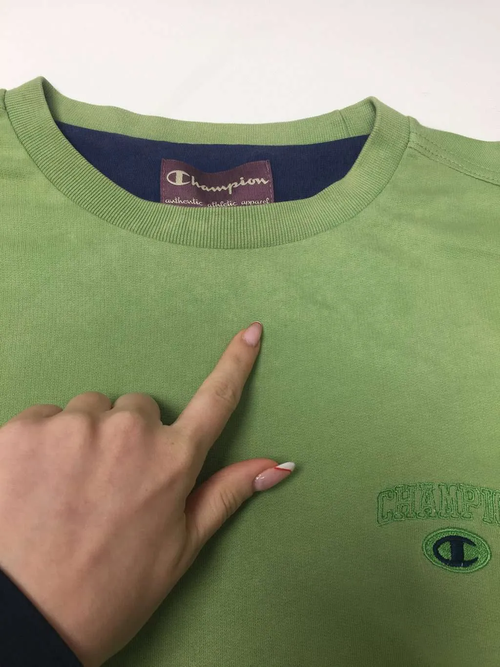 Vintage Champion sweatshirt in lime green – Large / XL